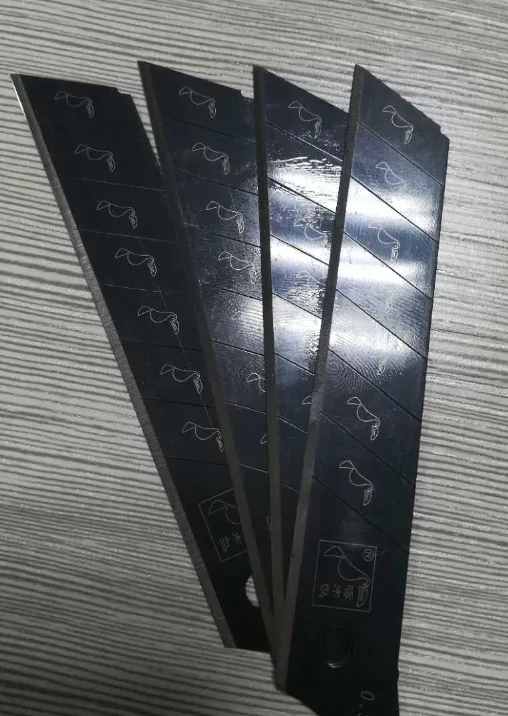 blade of wire loom tubing cutting machine.