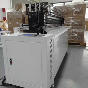 this is an automatic roll to sheet slitting cutting machine for film foil paper in many industries.