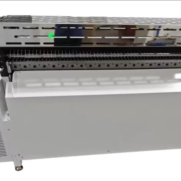 this is an automatic roll to sheet cutting machine cutting in vertical and horizon for film foil paper in many industries.